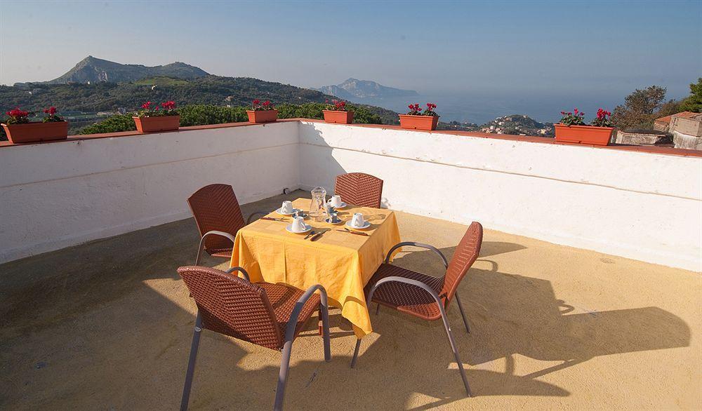 Freedom Holiday Residence Massa Lubrense Restaurace fotografie